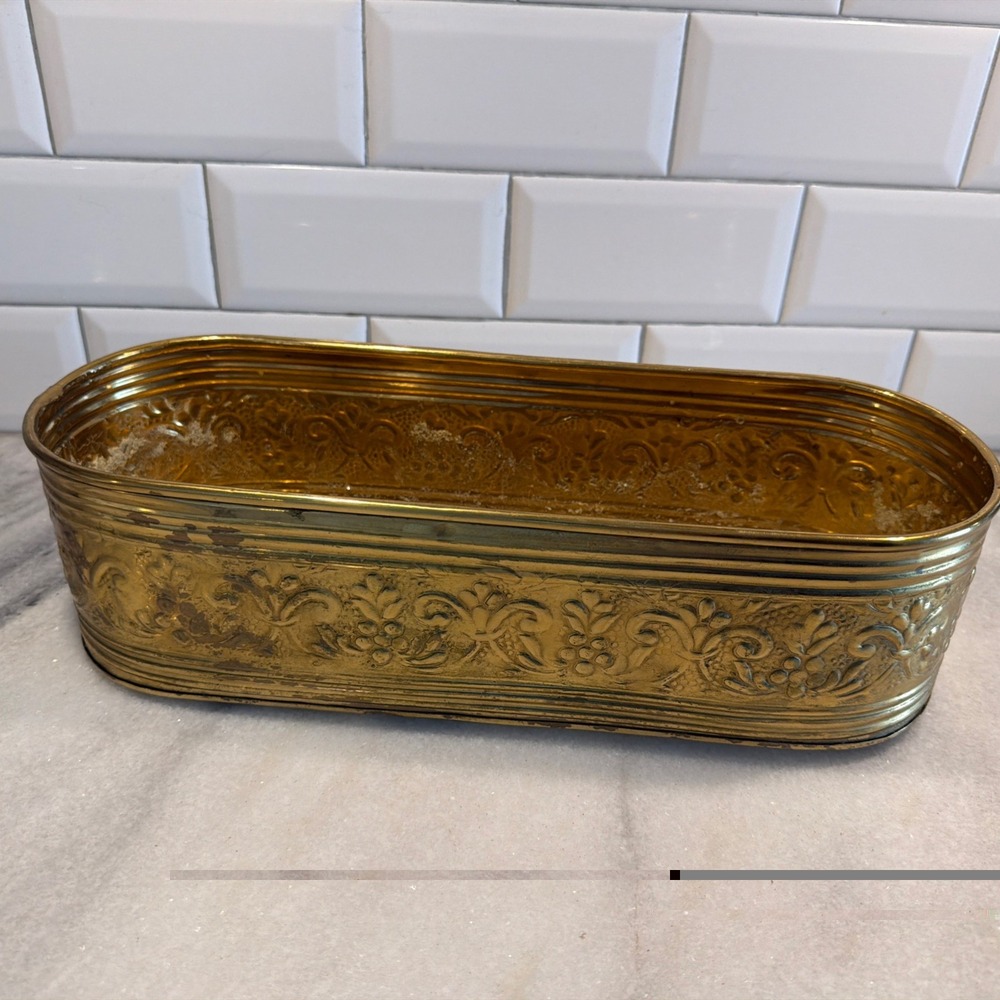 Vintage Solid Brass Ledge Planter Embossed Cachepot Jardiniere 14.5in GW993